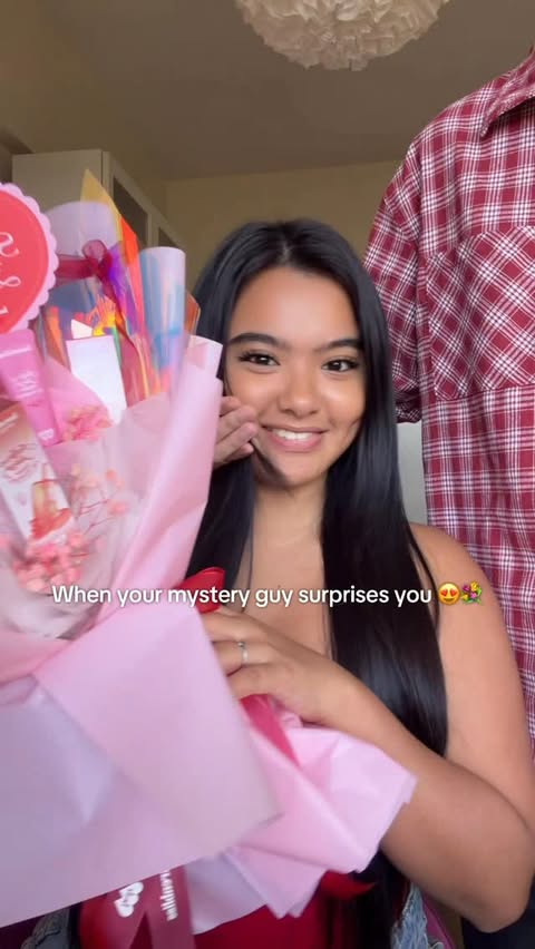 Instagram post by @cahilmanila for Barenbliss. Caption reads: [...] 💐💋 obsessed with the newly released....