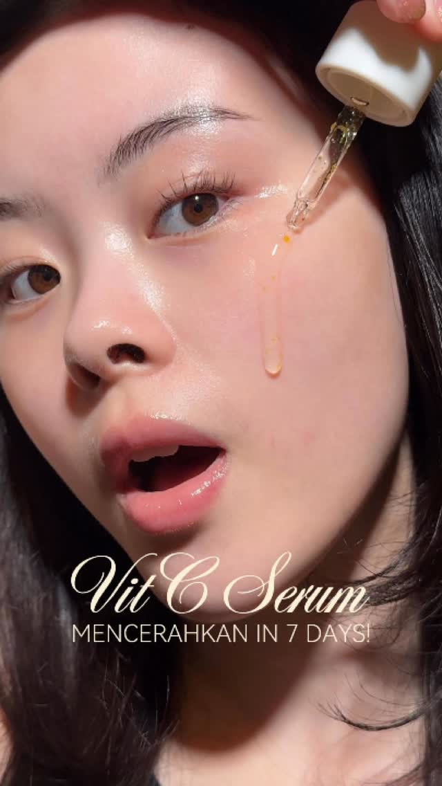 Instagram post by @claricecutie for Innisfree. Caption reads: Lagi nyobain duo baru dari INNISFREE, Vitamin C....