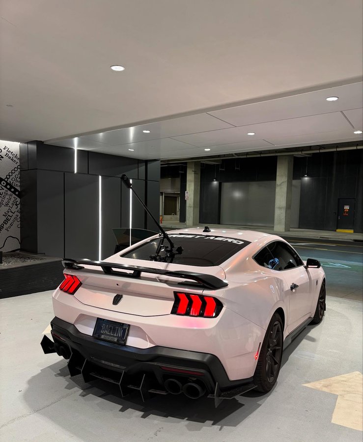 Instagram post by @baaelin for Street Aero. Caption reads: i need to edit that insta content - candy white....