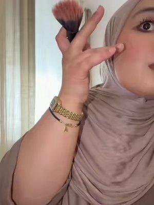 TikTok post by @ahmadundnoor for Meroda Cosmetics. Caption reads: Werbung |@Meroda Cosmetics #makeup #dealsforyou....
