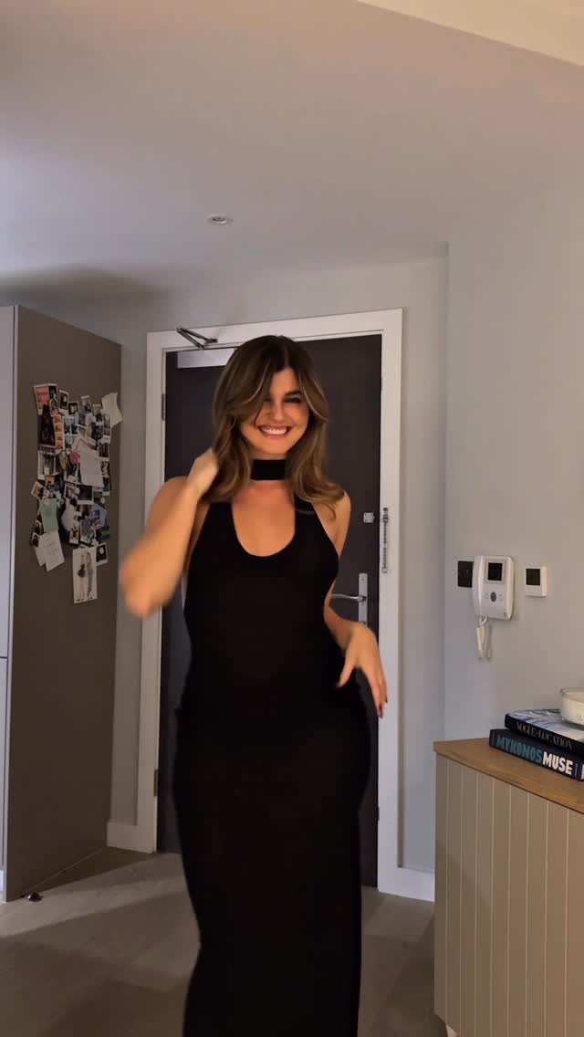 Instagram post by @livefitelle for BBXBRAND. Caption reads: [...] 🤌👠🍸

Products used: 

Dress @bbxbrand....