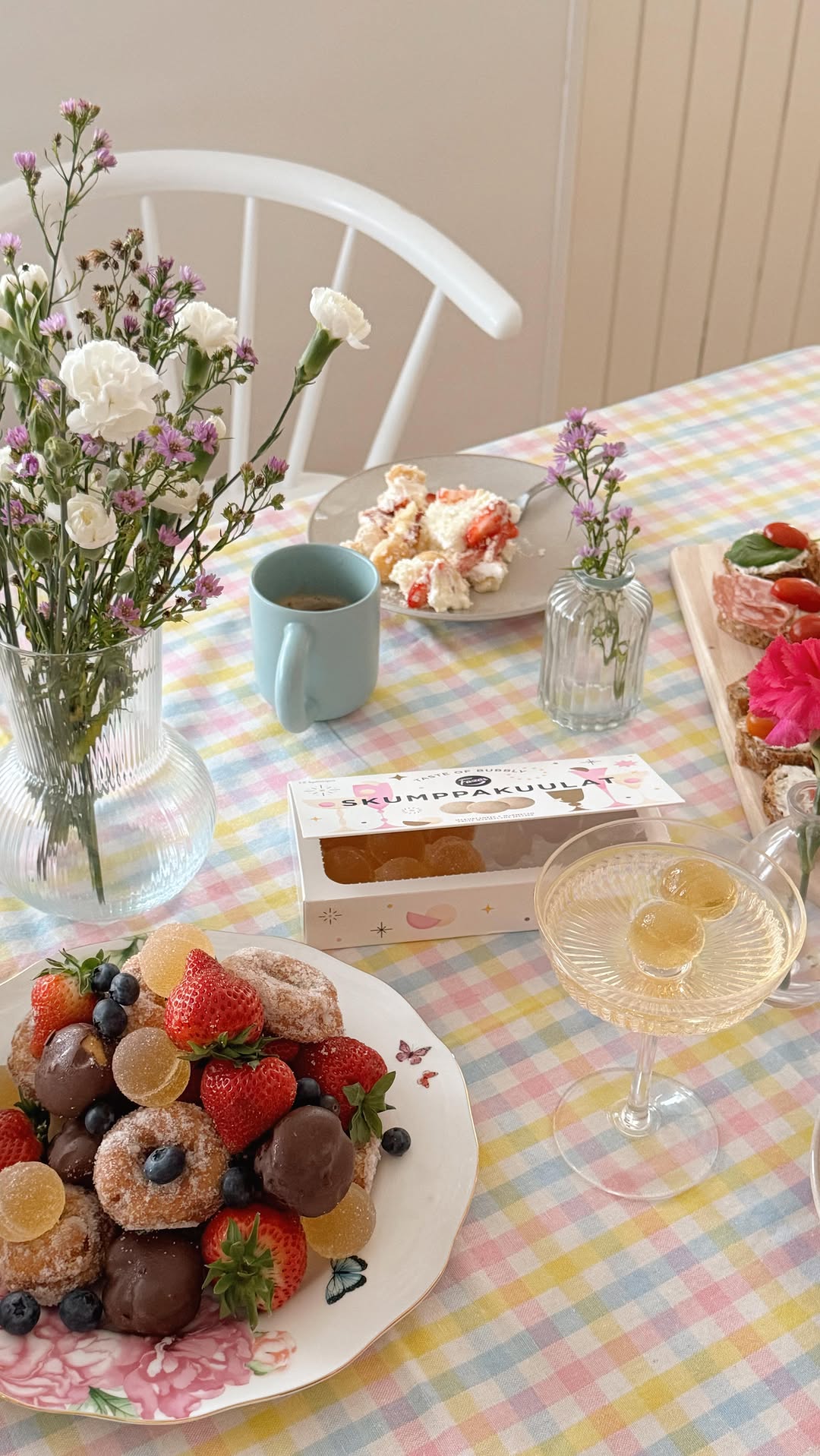 Instagram post by @heidistromberg for Fazer. Caption reads: Mainos @fazersuomi 
 
Skumppa on olennainen osa....