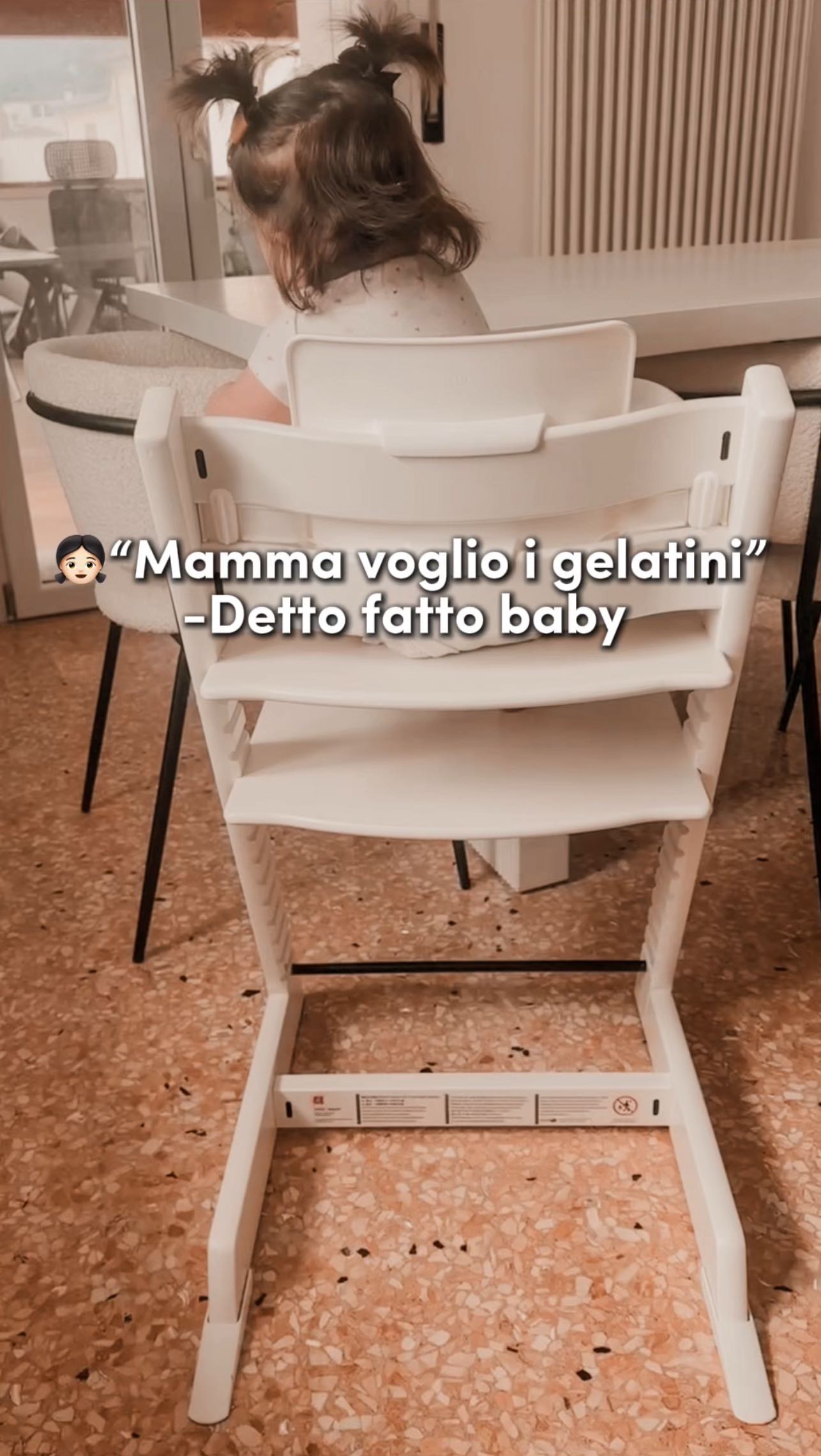 Instagram post by @giulycaggiari for Stokke. Caption reads: Cerchi uno snack fresco e sano per i più piccoli....