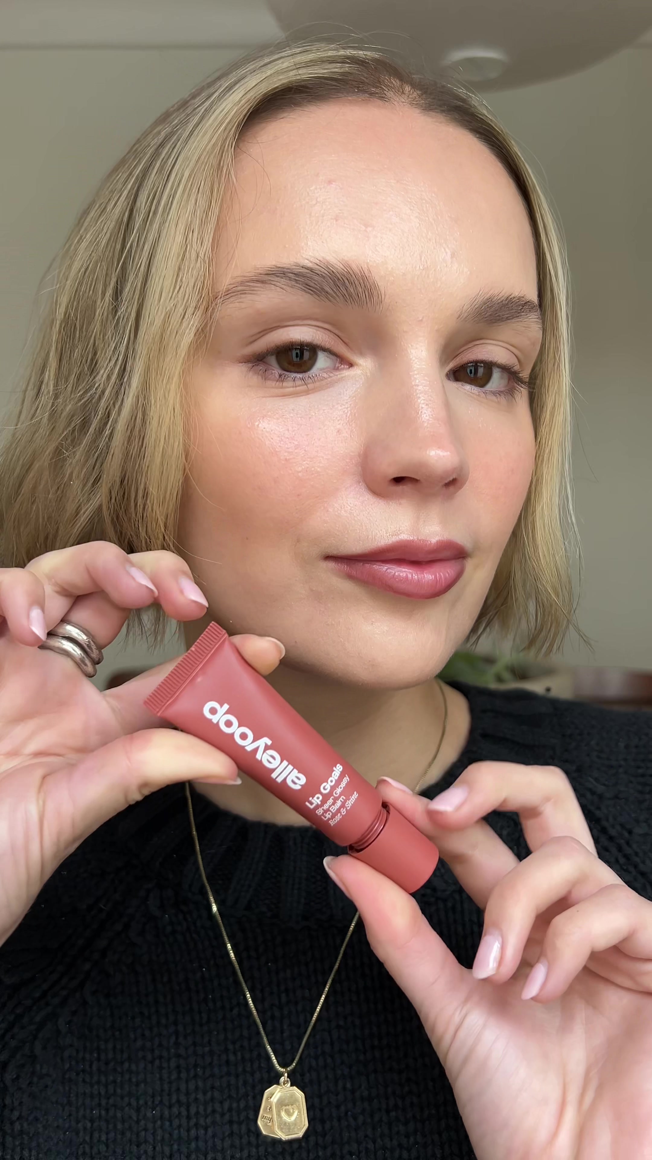 TikTok post by @oliviaraeugc for Alleyoop. Caption reads: My go to lip combo lately @Pepper Pout @Alleyoop....