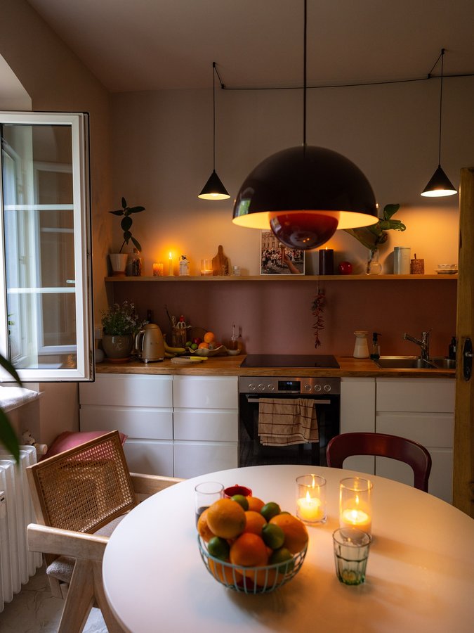 Instagram post by @caropeony for SoLebIch.de. Caption reads: I’ll miss this kitchen so much - it’s the room we....