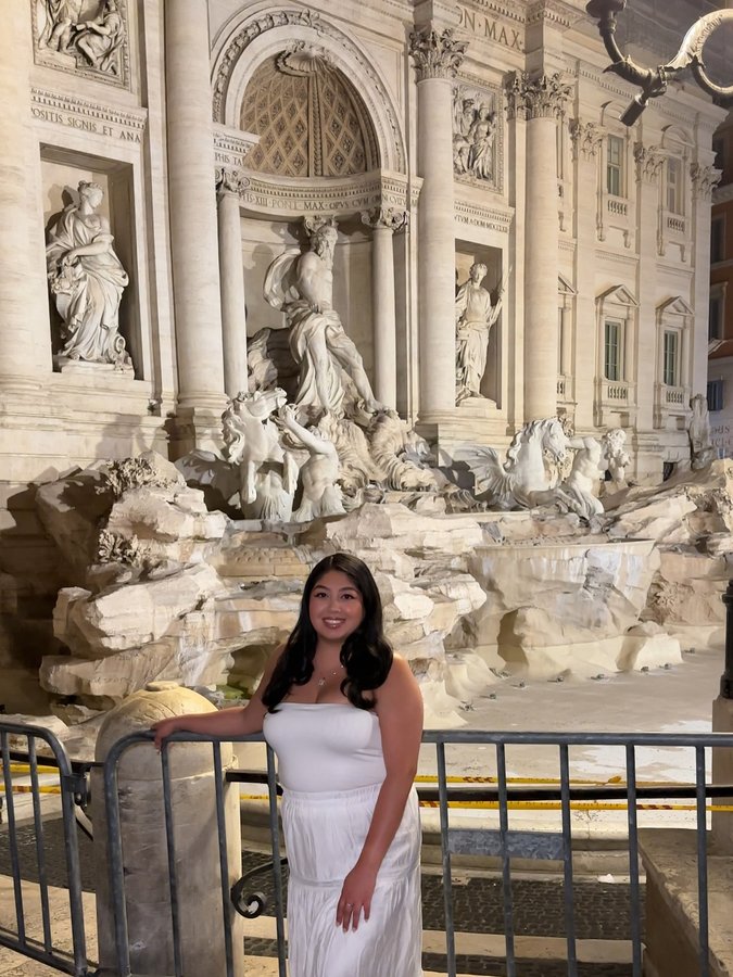 Instagram post by @luluxv.xo for Klassy. Caption reads: [...] 🇮🇹 in no particular order 🍝🏛️🛫

@klassy....