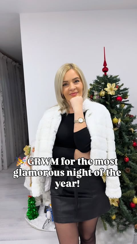 Instagram post by @deeacriss33 for Daniel Wellington. Caption reads: [...] BYBY98for additional discount 💥at....