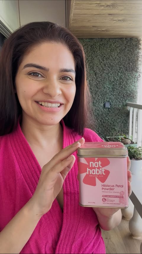Instagram post by @kaulmeneha for Nat Habit®. Caption reads: [...] 100% pure hibiscus petal powder from....