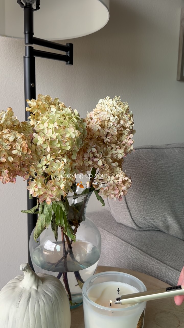 Instagram post by @lg.interior.s for Americanflat. Caption reads: [...] gorgeous cotton throw blanket from....