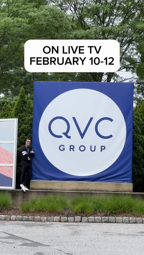 Instagram post by @stephanecolleu for HSN. Caption reads: Join me on live tv for the next 3 days on @hsn !🥳....