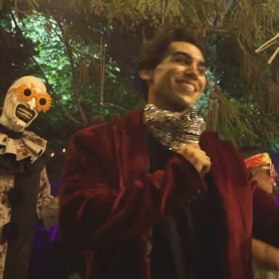 Instagram post by @kaletponcedeleon for Party City. Caption reads: [...] wait ‘til the last second! 
Go to @partycity....