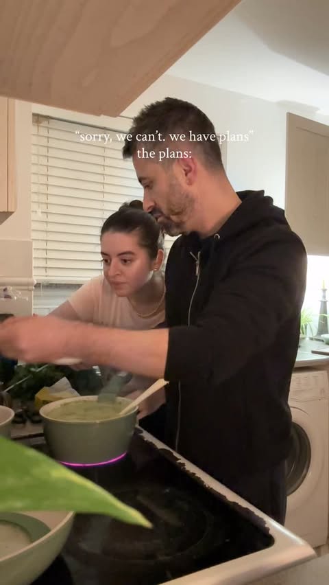 Instagram post by @samreenessa for Redchef Home. Caption reads: Sundays are booked for meal prep. A few hours on a....