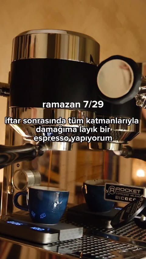 Instagram post by an influencer for Espresso Perfetto Türkiye. Caption reads: ramazan 7/29, iftar sonrasında damağıma layık....