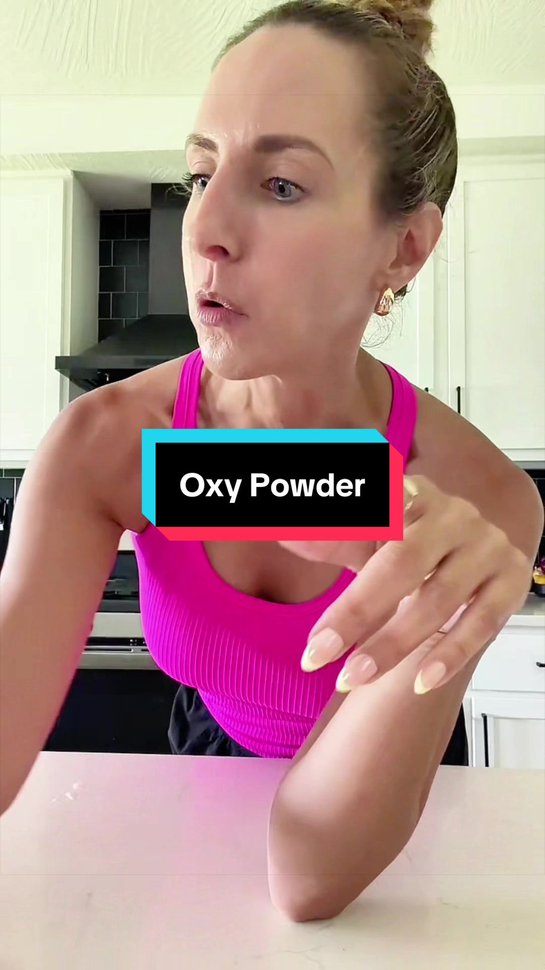 TikTok post by @herfavefinds8 for Global Healing. Caption reads: [...] #debloating #debloatingtips @Global Healing.