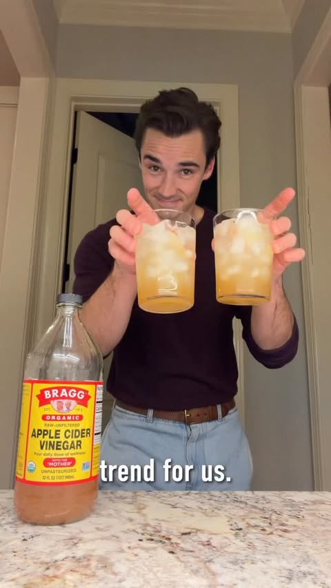 Instagram post by @leichtning for Bragg. Caption reads: [...] going back to the basics this year with....