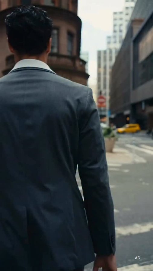 Instagram post by @itsrovski for Perry Ellis. Caption reads: Move with the city @perryellis #perryellispartner....