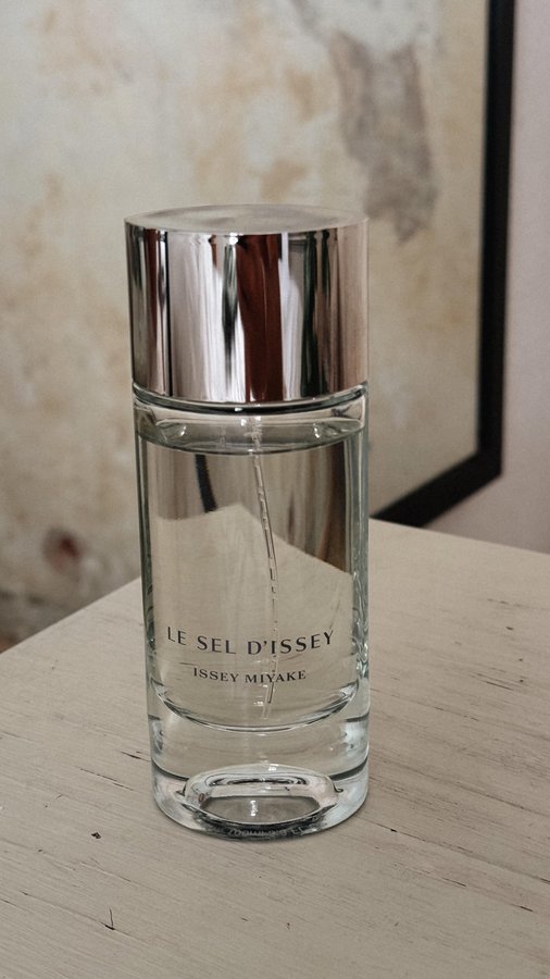 Instagram post by @stefan_pollmann for Issey Miyake Parfums. Caption reads: The smell of a perfect moment thanks to....