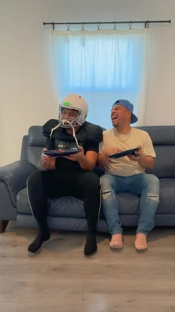 Instagram post by @jaymendoza for Red Baron Pizza. Caption reads: #RedBaronPartner hooked us up with their new Fully....