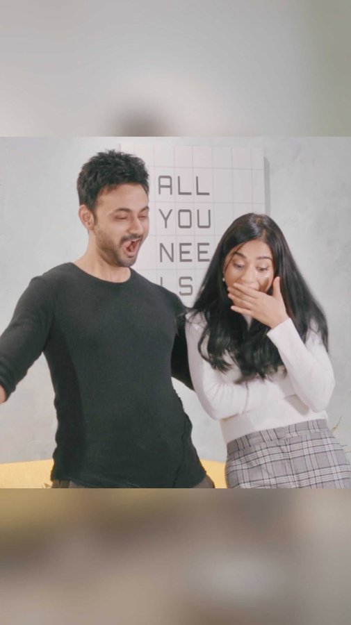 Instagram post by @amrita_rao_insta for The Pianosa Project. Caption reads: #ad The SALE is LIVE..
Amazon Prime Day Sale ka....