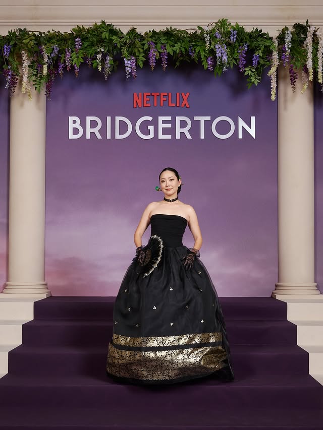 Instagram post by @jeenie.weenie for Bridgerton. Caption reads: [...] to an end 😭 Thank you @netflix for making....