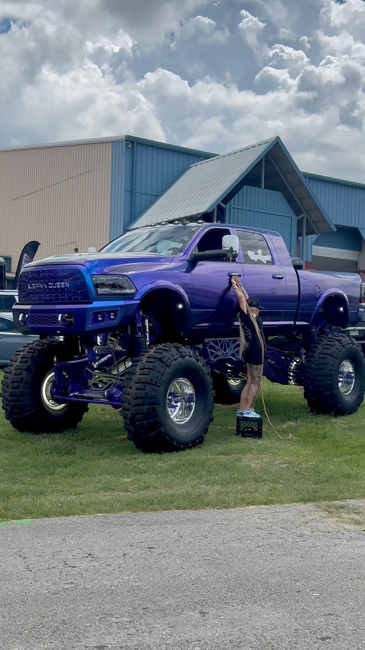 Instagram post by @leanqueen6.7 for Hornblasters. Caption reads: when you can’t reach on 54s you get a milk carton....