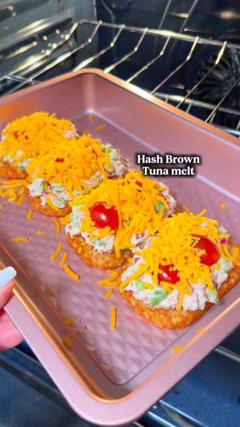 Instagram post by @cookwithchan for Safe Catch. Caption reads: Crispy hash brown patties topped with my yummy....