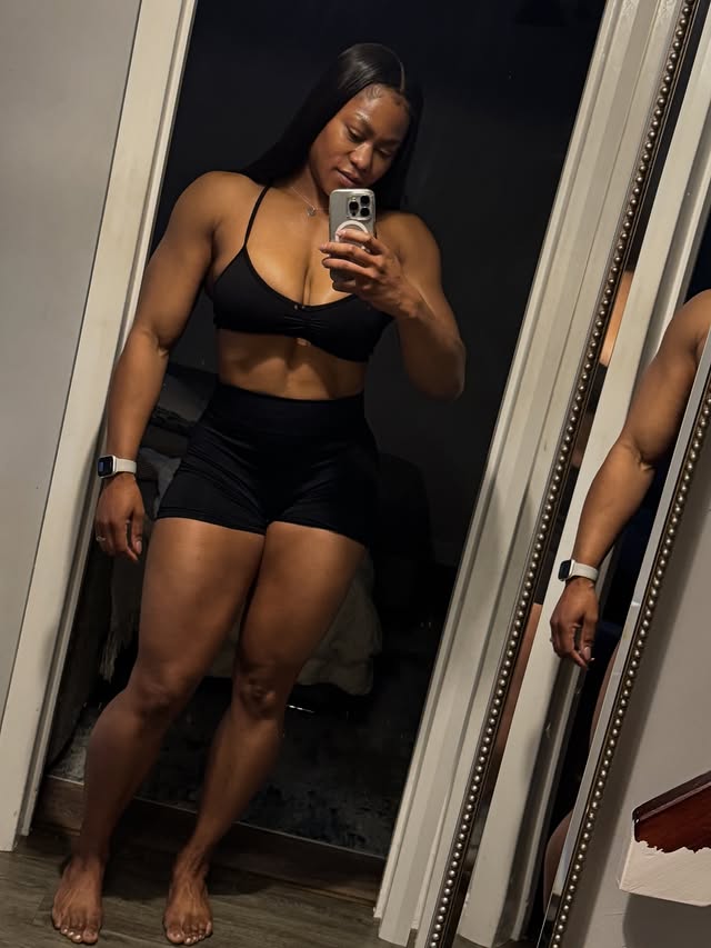 Instagram post by @tammiefitness for DY NutritionTM. Caption reads: Still here. Still aiming for organisation. Still....