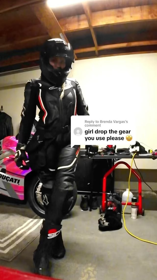 Instagram post by @mary_brapp for Hell Babes. Caption reads: [...] in Pink Venom (Code: mary_brapp) 🍒:....