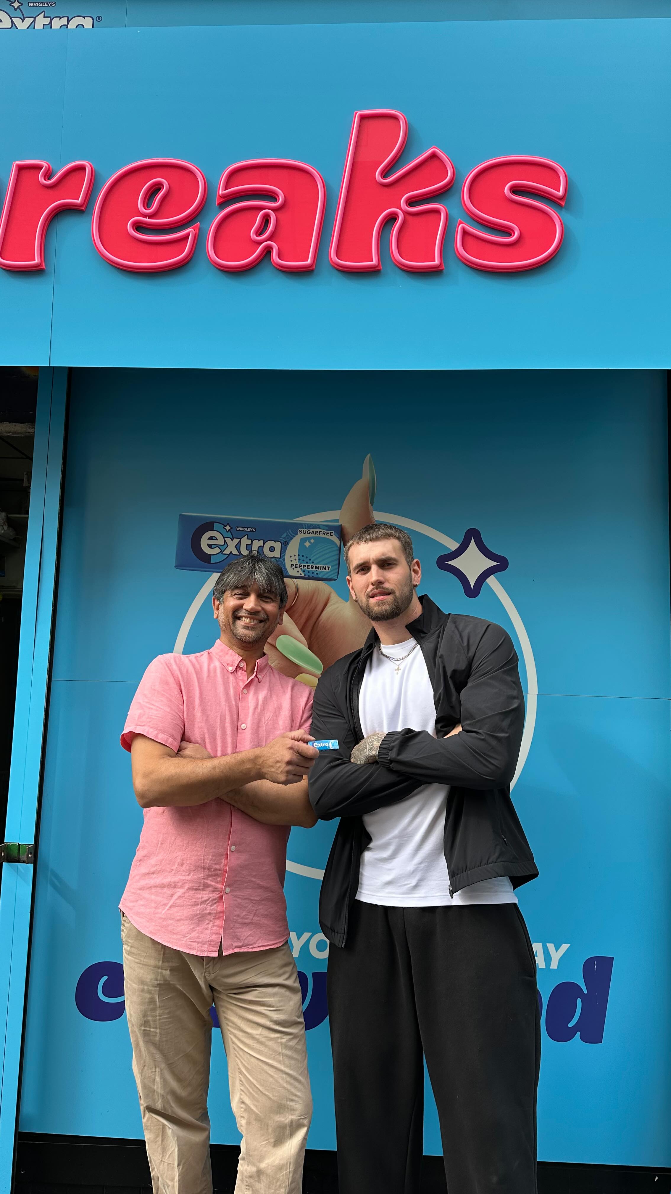 Instagram post by @zachariah_noble97 for EXTRA Gum. Caption reads: #AD PEOPLE!!! stop letting the world chew you up,....