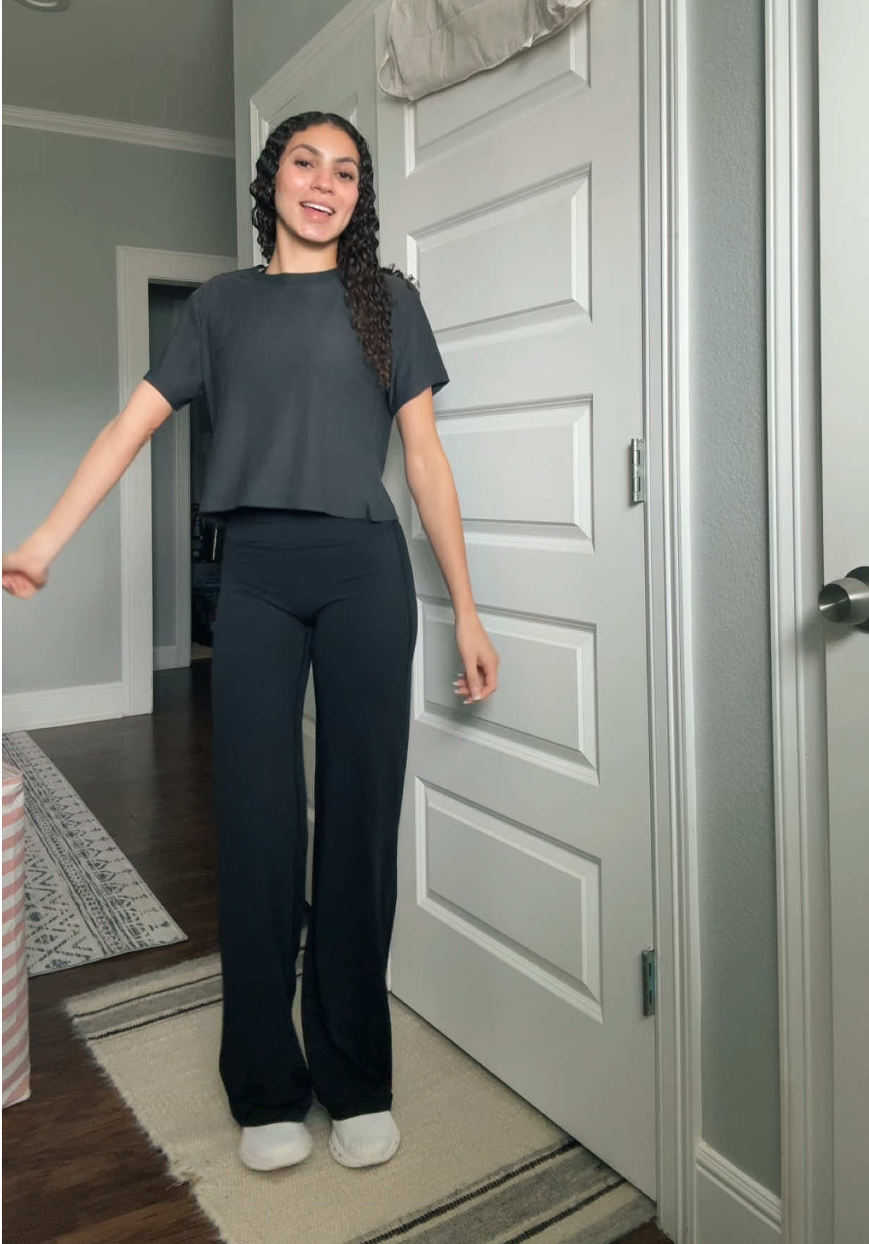 TikTok post by @ur.cute.asf.mwah for Yeoreo. Caption reads: @YEOREO #YEOREO #TikTokShopCyberMonday .