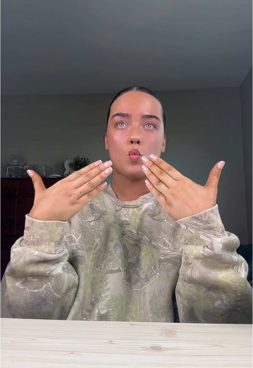 TikTok post by @peytonxblack for Glamnetic. Caption reads: [...] hours this was stressful but WORTH IT....