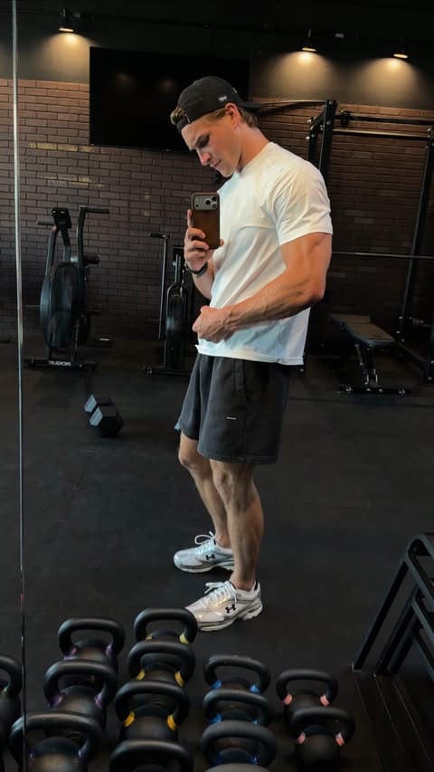 Instagram post by @drewmurphs for Under Armour. Caption reads: [...] I hadn’t seen in a while. Wore the....