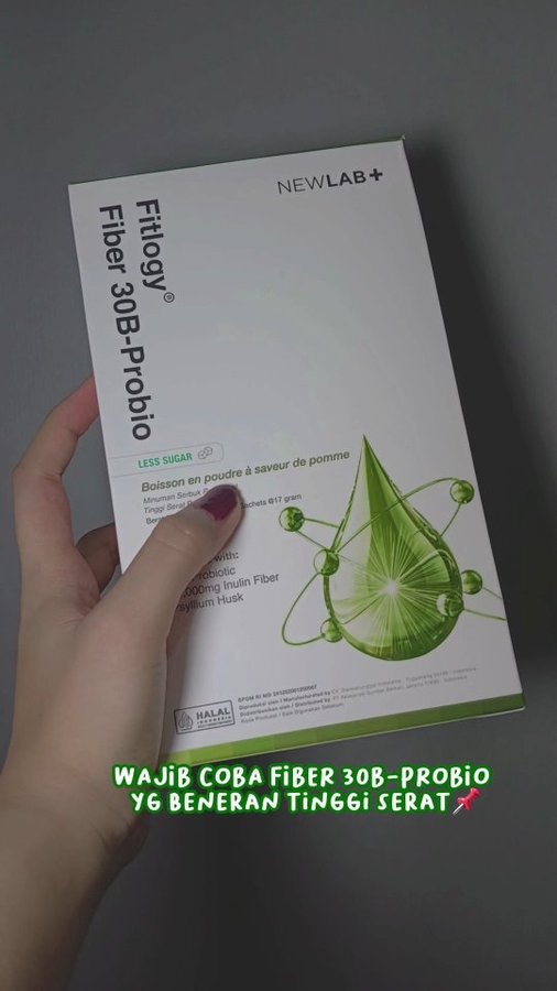 Instagram post by @incesswuwull_ for Newlab. Caption reads: [...] pake Fitlogy Fiber  30B- Probio dari....