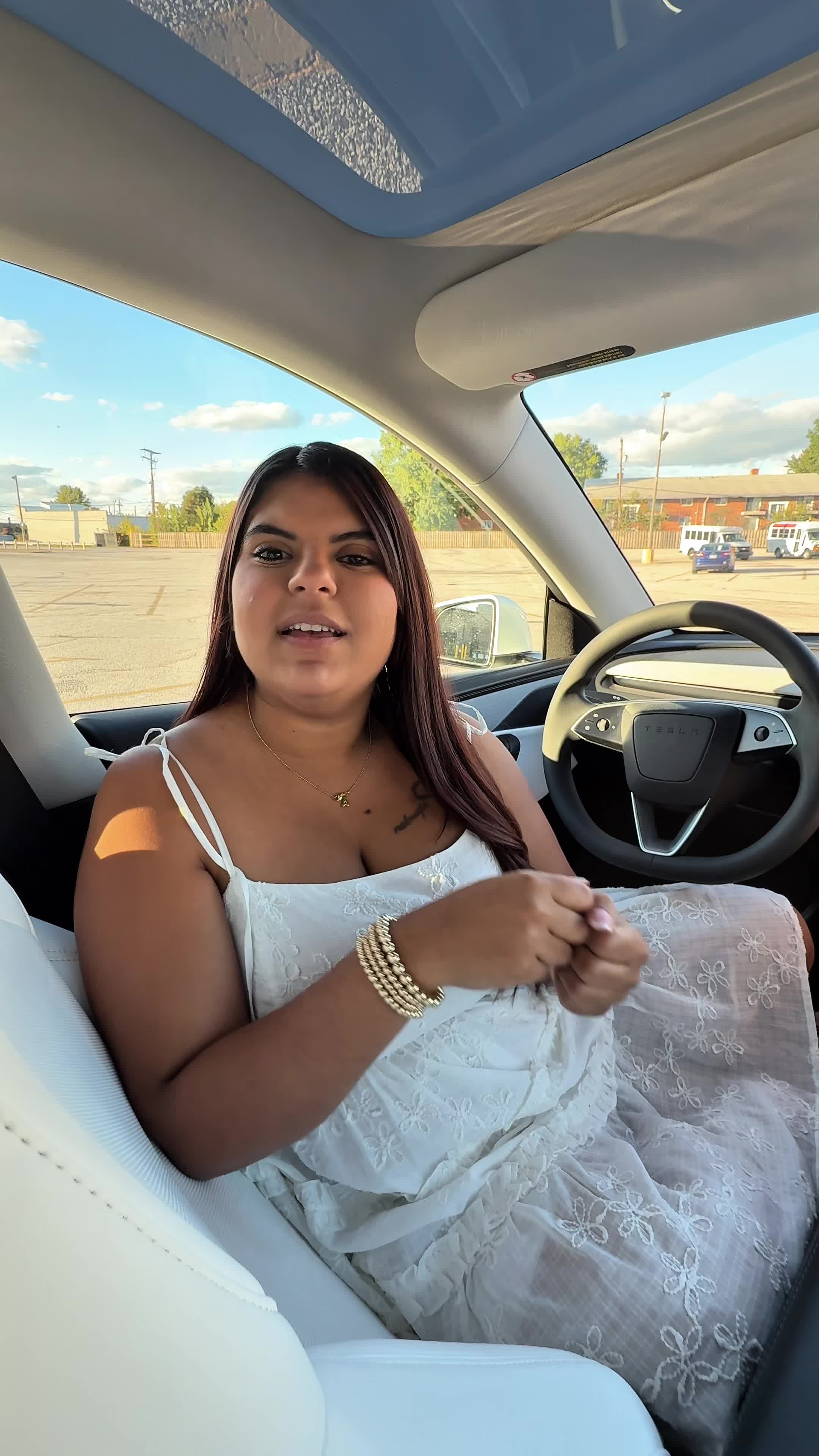 TikTok post by @lafamiliagomes for Verizon. Caption reads: #VerizonPartner Decidí sorprender a Joaquín con....