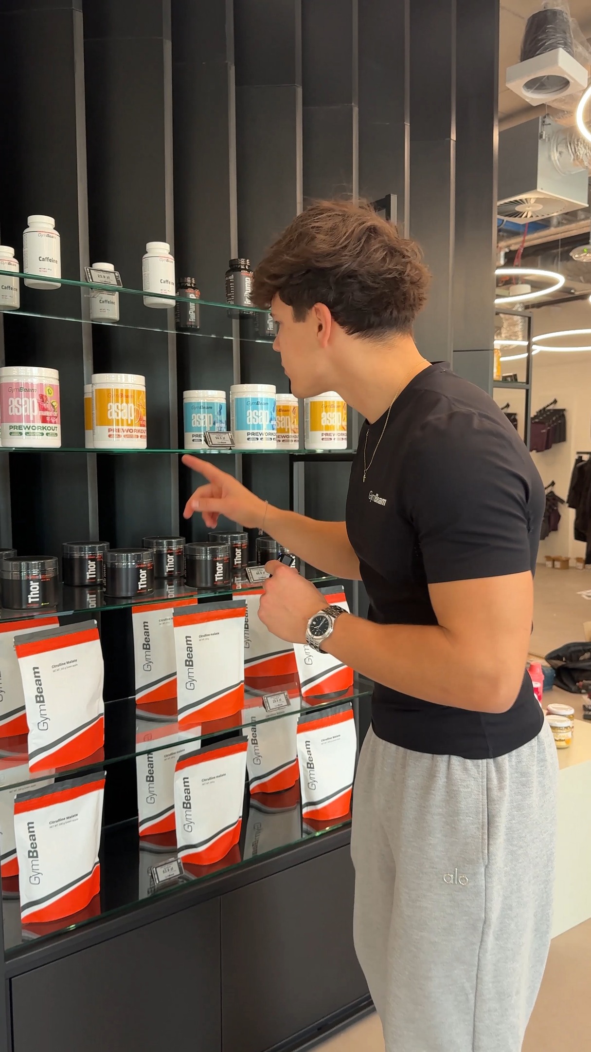 Instagram post by @kamil_szymczak for GymBeam. Caption reads: [...] możecie ominąć. 💥

[REKLAMA]
#gymbeampl....