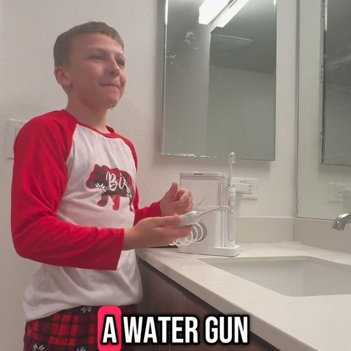 Instagram post by @dc_ufc_reserved for AquaSonic. Caption reads: A little bit funny from me @aquasonic #aquaponic....