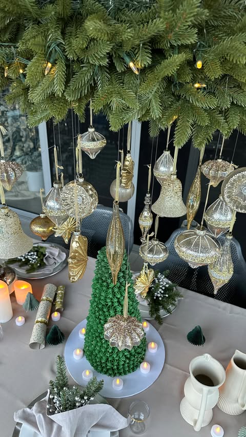 Instagram post by @blitzmytree for Balsam Hill. Caption reads: [...] #holidaydecorator #xmasstyle #balsamhillau....