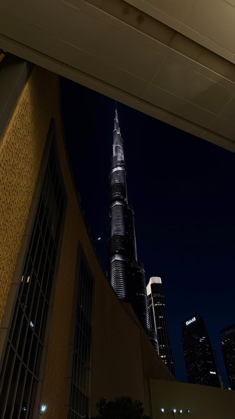 Instagram post by @justfatema for Visit Dubai. Caption reads: [...] the sparkle of Dubai together ✨
 #VisitDubai....