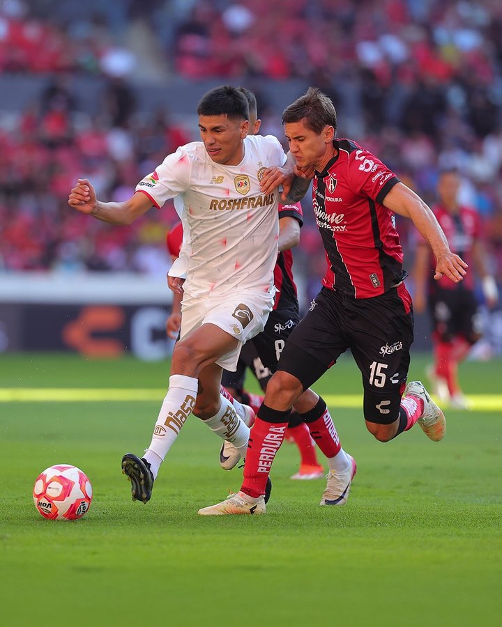 Instagram post by @tolucafc for Caliente.mx. Caption reads: Se empató en el Jalisco 👹 @caliente_sports.