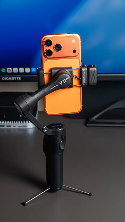 Instagram post by @drewpeden for Hohem. Caption reads: Unboxing the @hohem_global iSteady V3.

This....