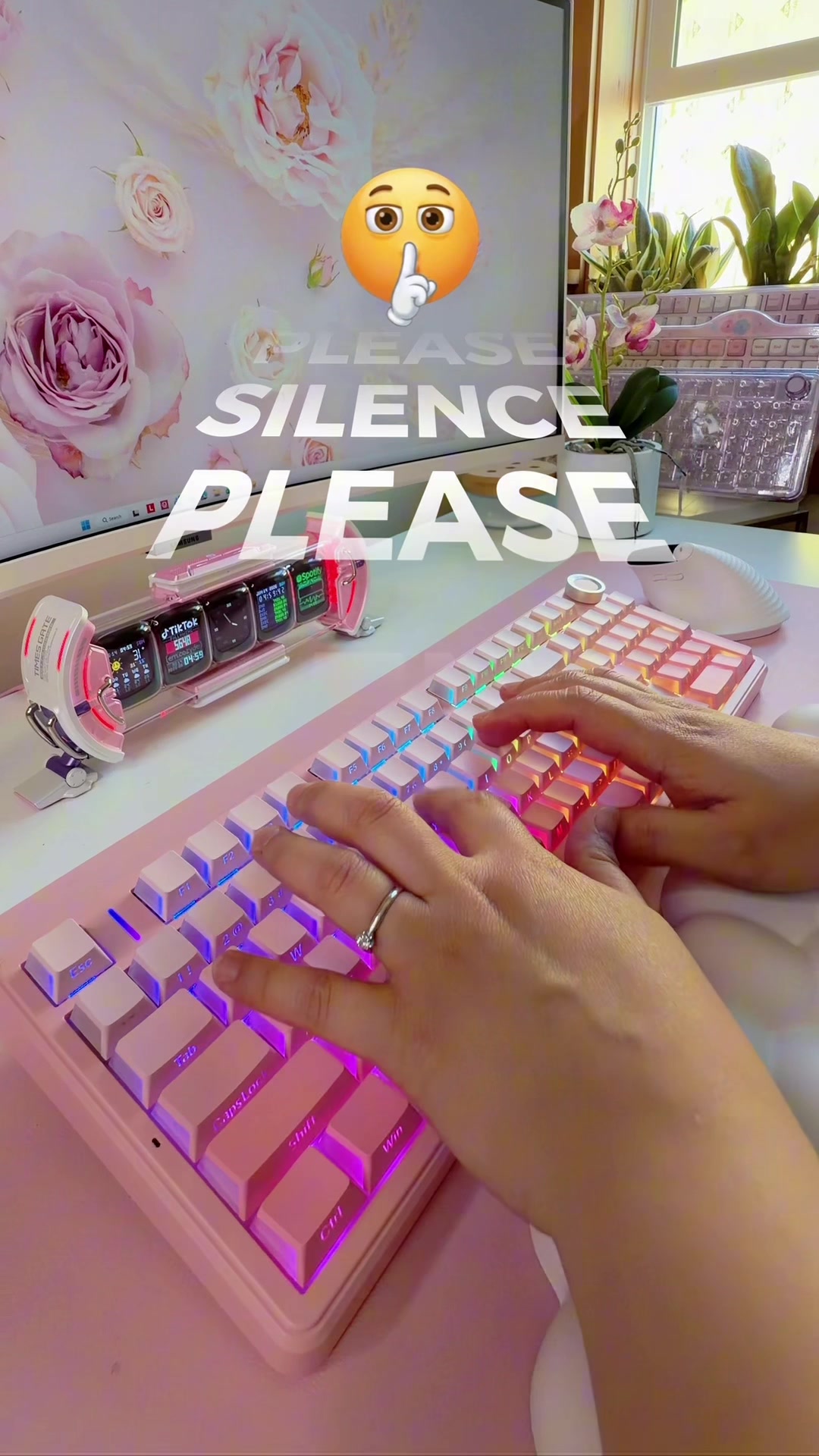 TikTok post by @shem.cozydesk for Aula. Caption reads: [...] bring this to my office days 💗🎀⌨️ @Aula....