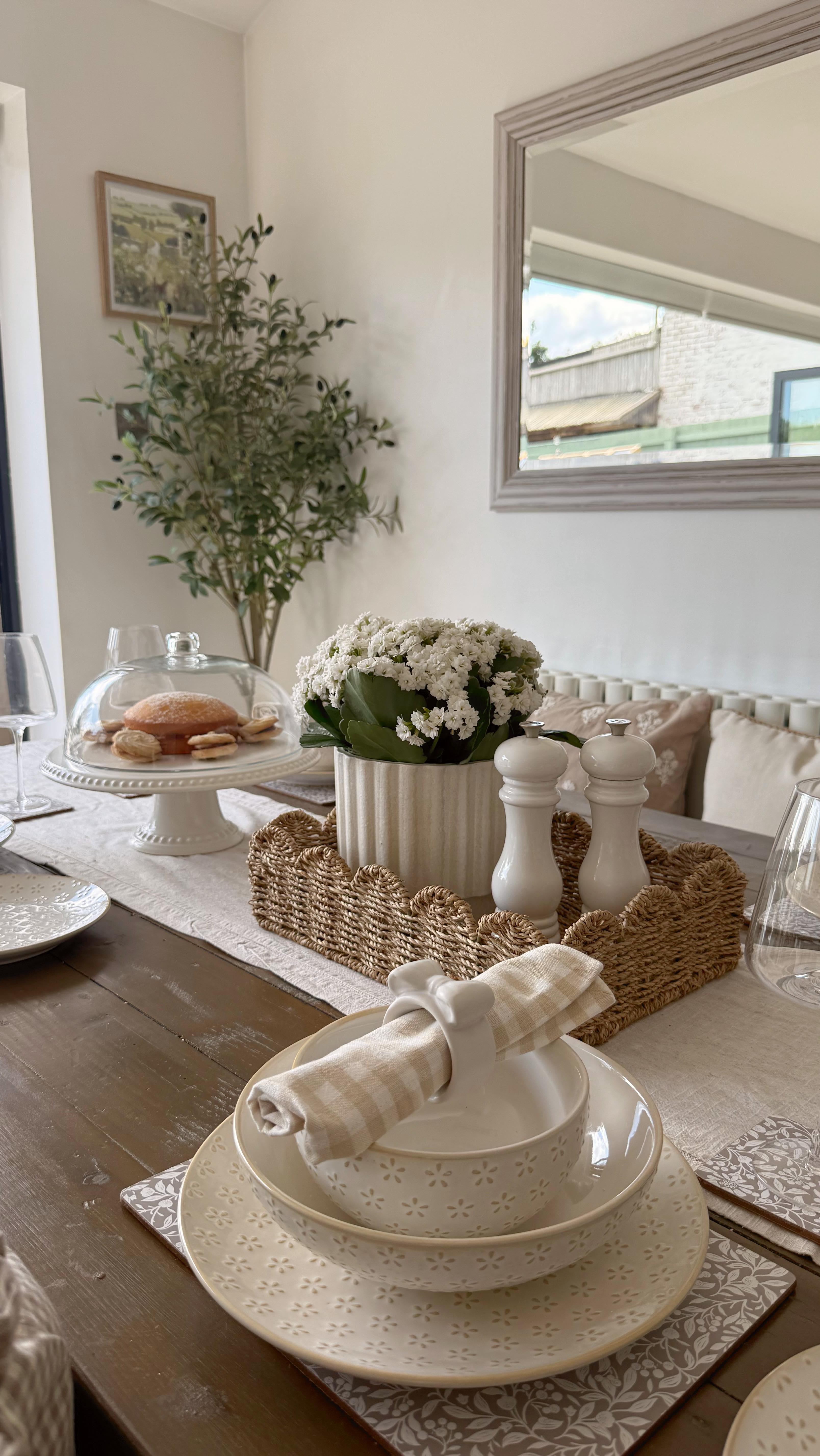 Instagram post by @girlwiththelonghairhome for Malacasa. Caption reads: How gorgeous is my new dining set from....