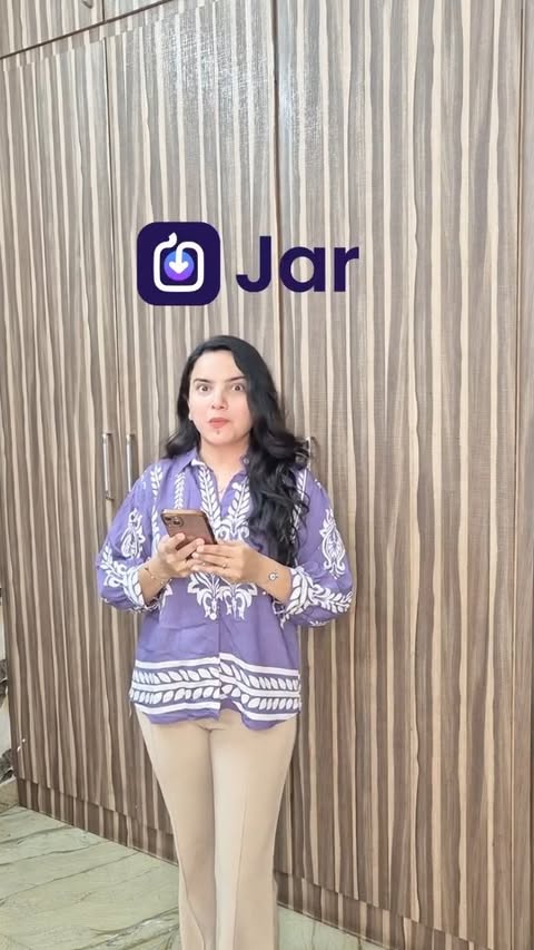 Instagram post by @khushidaiyaofficial for Jar App. Caption reads: [...] hi h...😅 . . Bs thodi digital hu . .....