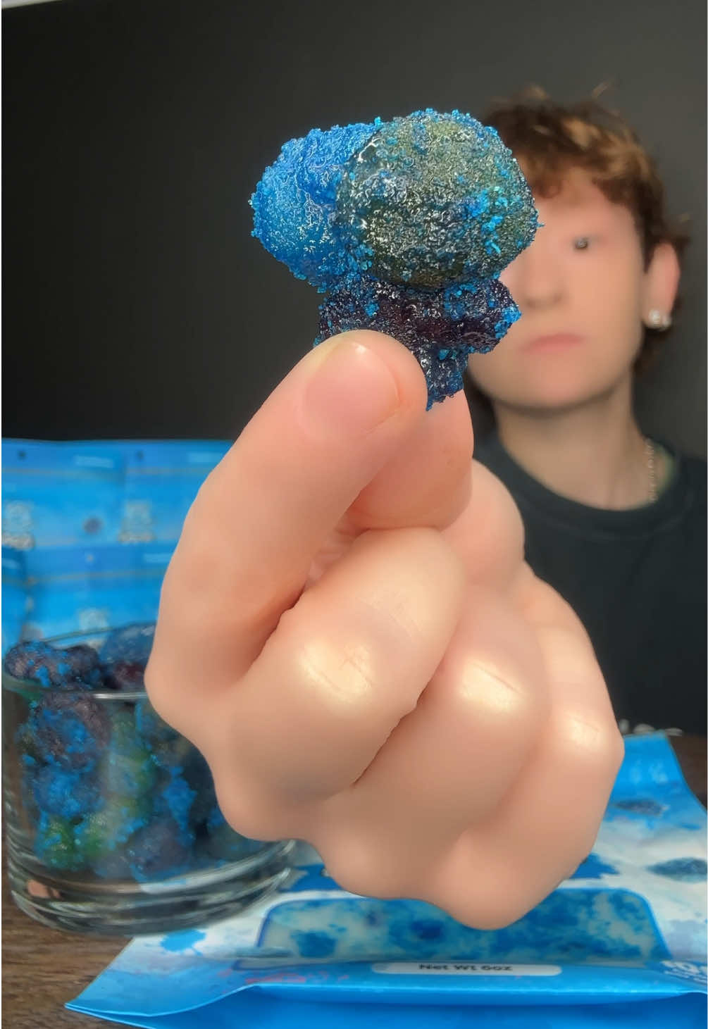 TikTok post by @vnmasmr00 for Goso Gummies. Caption reads: [...] for your mouth to be blue. 8.5/10 💙 @Goso....