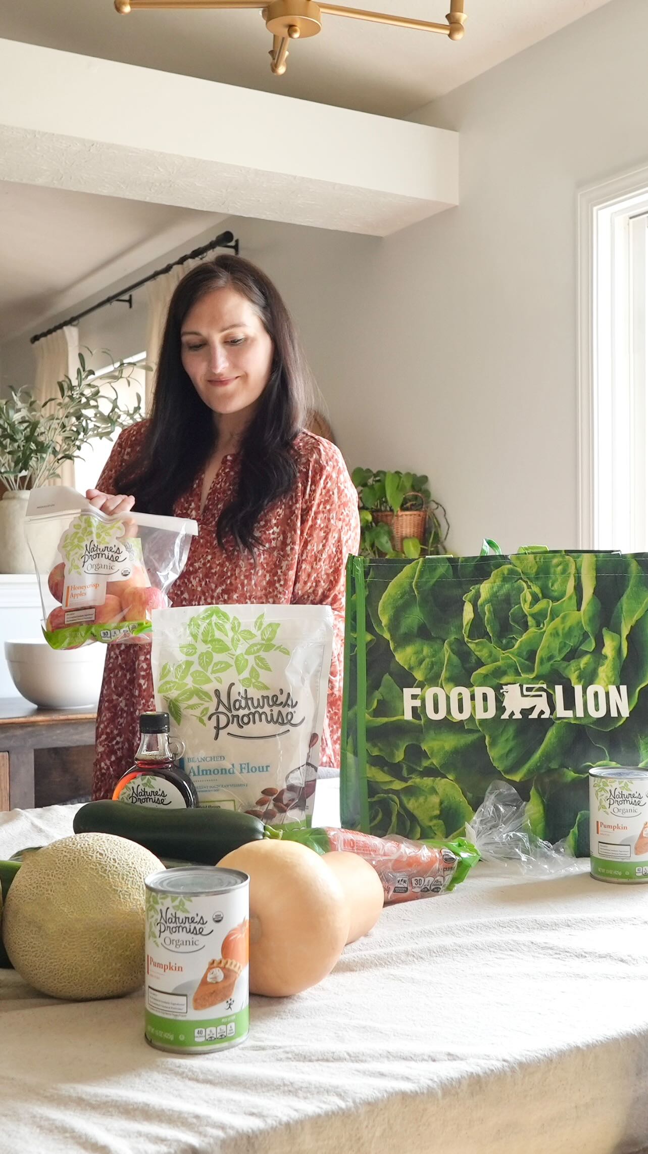 Instagram post by @charlieandcrewmama for Food Lion. Caption reads: It’s officially fall baking season! #sponsored....