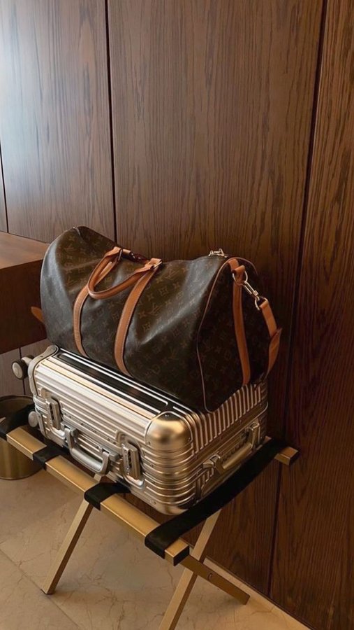 Instagram post by @olivianatashablum for SIF JAKOBS JEWELLERY. Caption reads: Get ready with me & @sifjakobsjewellery ☁️....