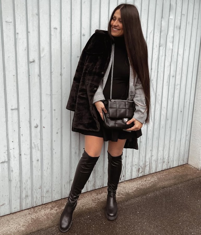 Instagram post by @frau.aleksic for Dosenbach. Caption reads: Ove fotografije obilježiće moju 40. nedjelju....