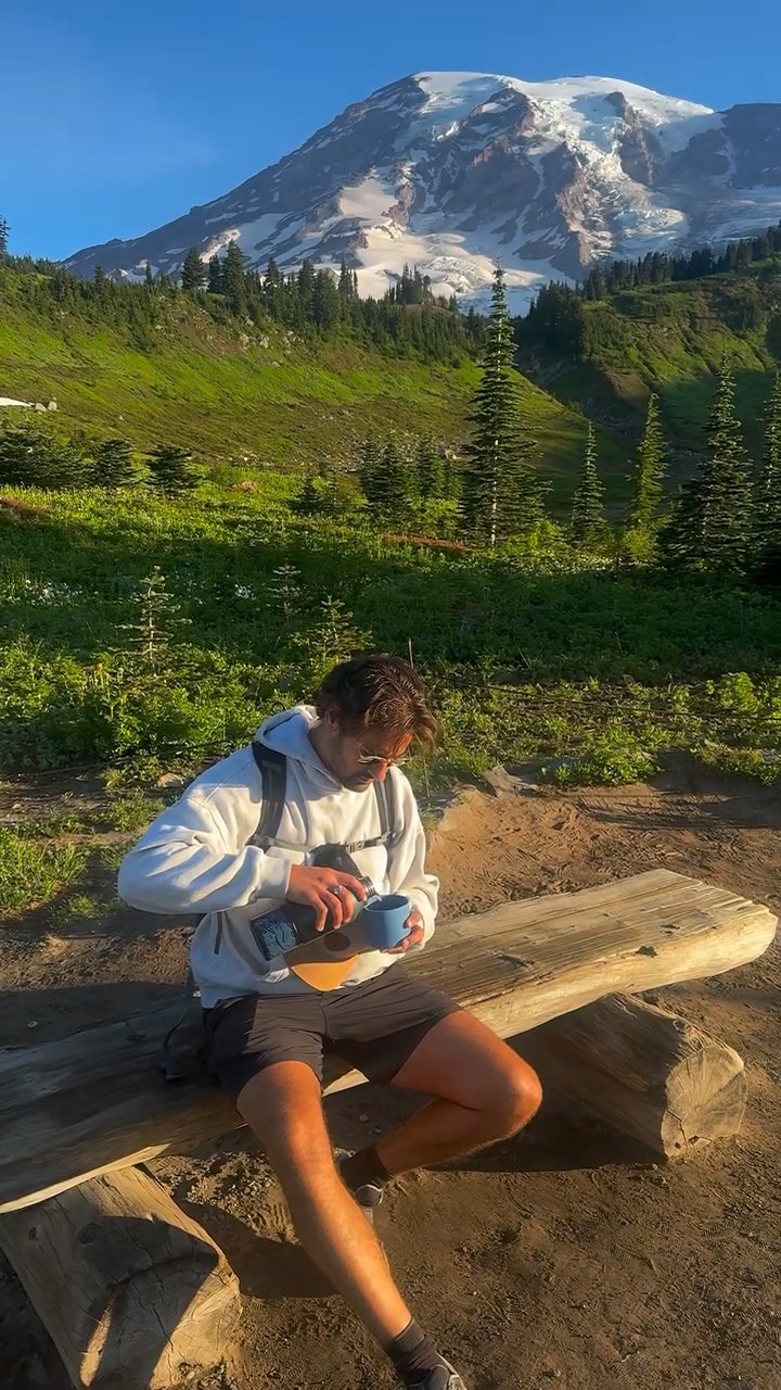 Instagram post by @of.travels for Hibear. Caption reads: [...] the All-Day Adventure Flask from @hibearco....