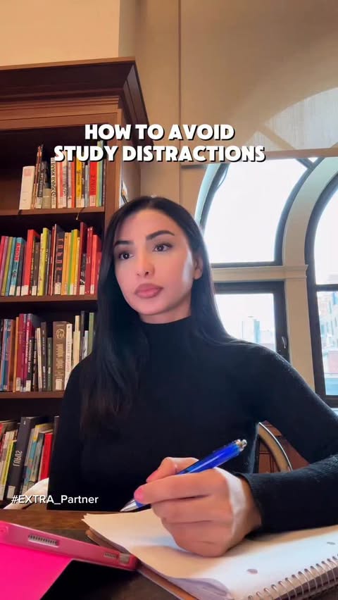 Instagram post by @ellharve for EXTRA Gum. Caption reads: Make studying effortless with routines @EXTRAgum....