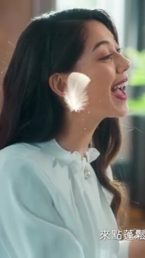 Instagram post by @oceanaxh for TEMPO. Caption reads: Tempo奢羽衛生紙跟這寶貝孩子一樣貼心~ ✨☺️✨ #tempo #林小海 Ad | [...].